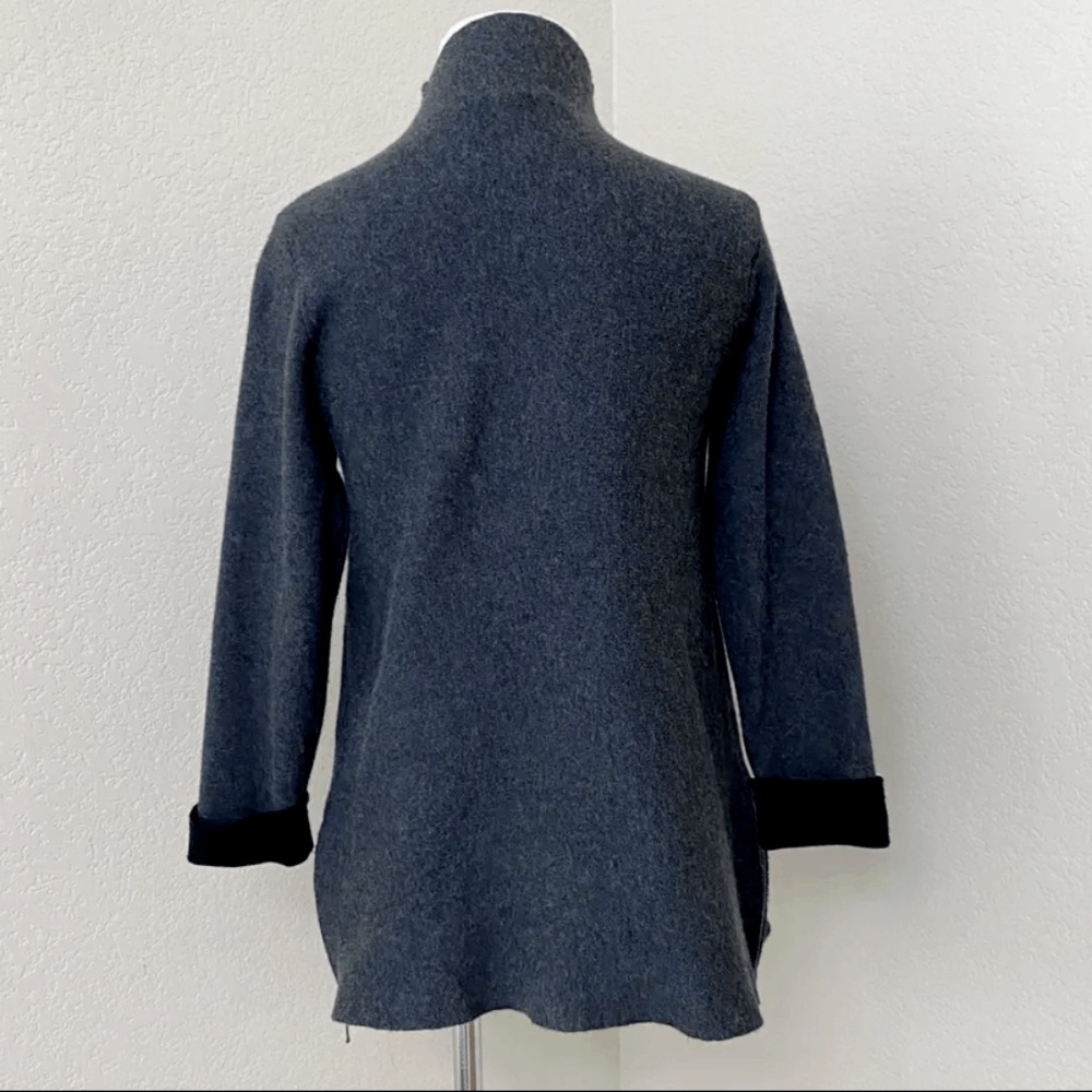 Tahari Sweater Size Small Gray Soft Zipper Detail High Neck - Picture 3 of 5